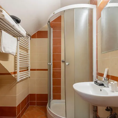 Lejlighedshotel Pytloun Zeleny Haj 4*